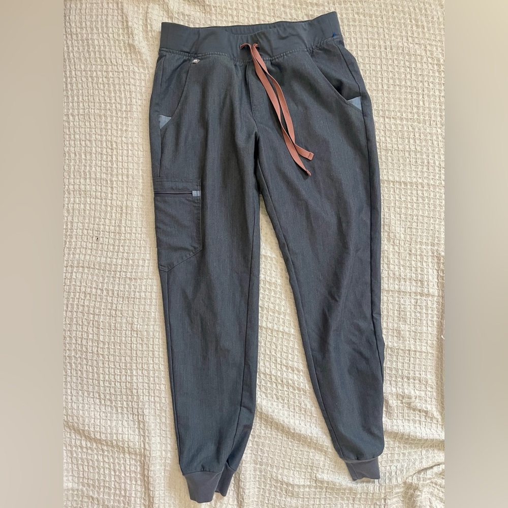 Figs Women’s Dark Gray Joggers with Pink Accent